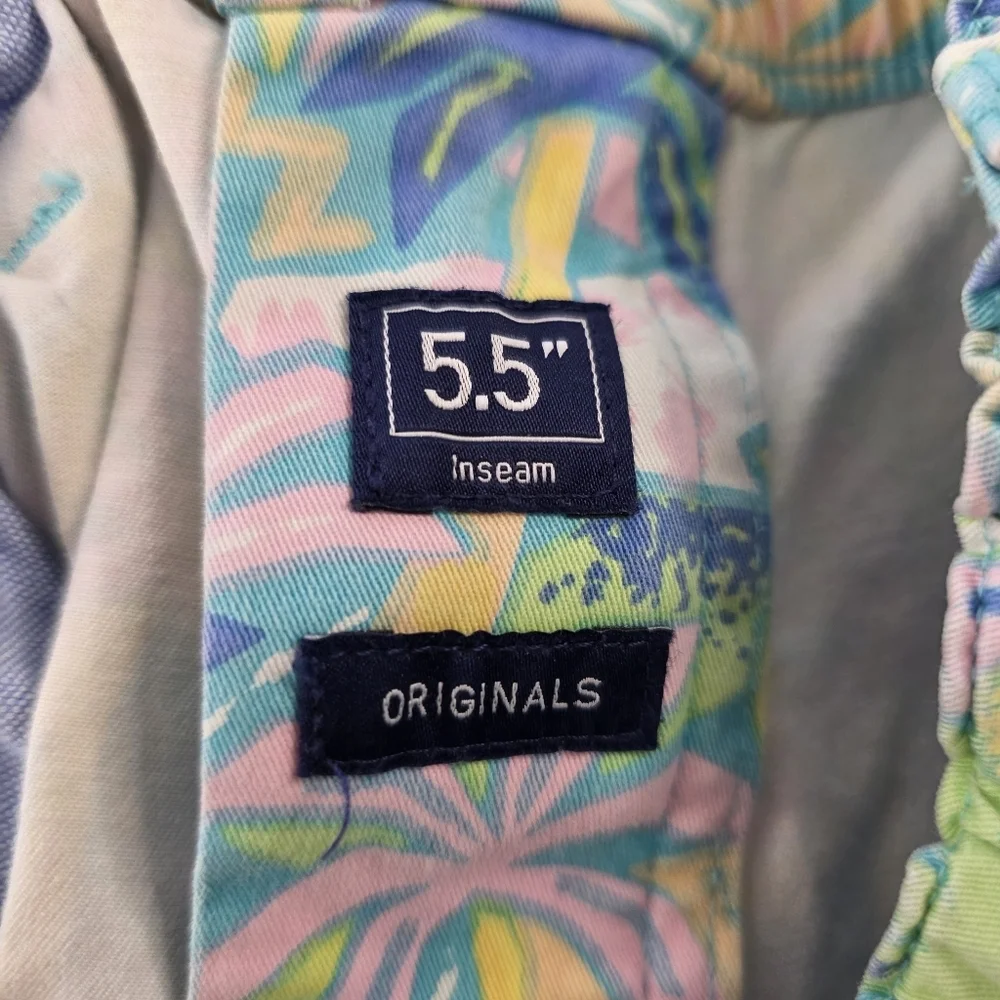 Chubbies Originals Tropical Banana Print Shorts Men’s Small 5.5” Inseam Resort